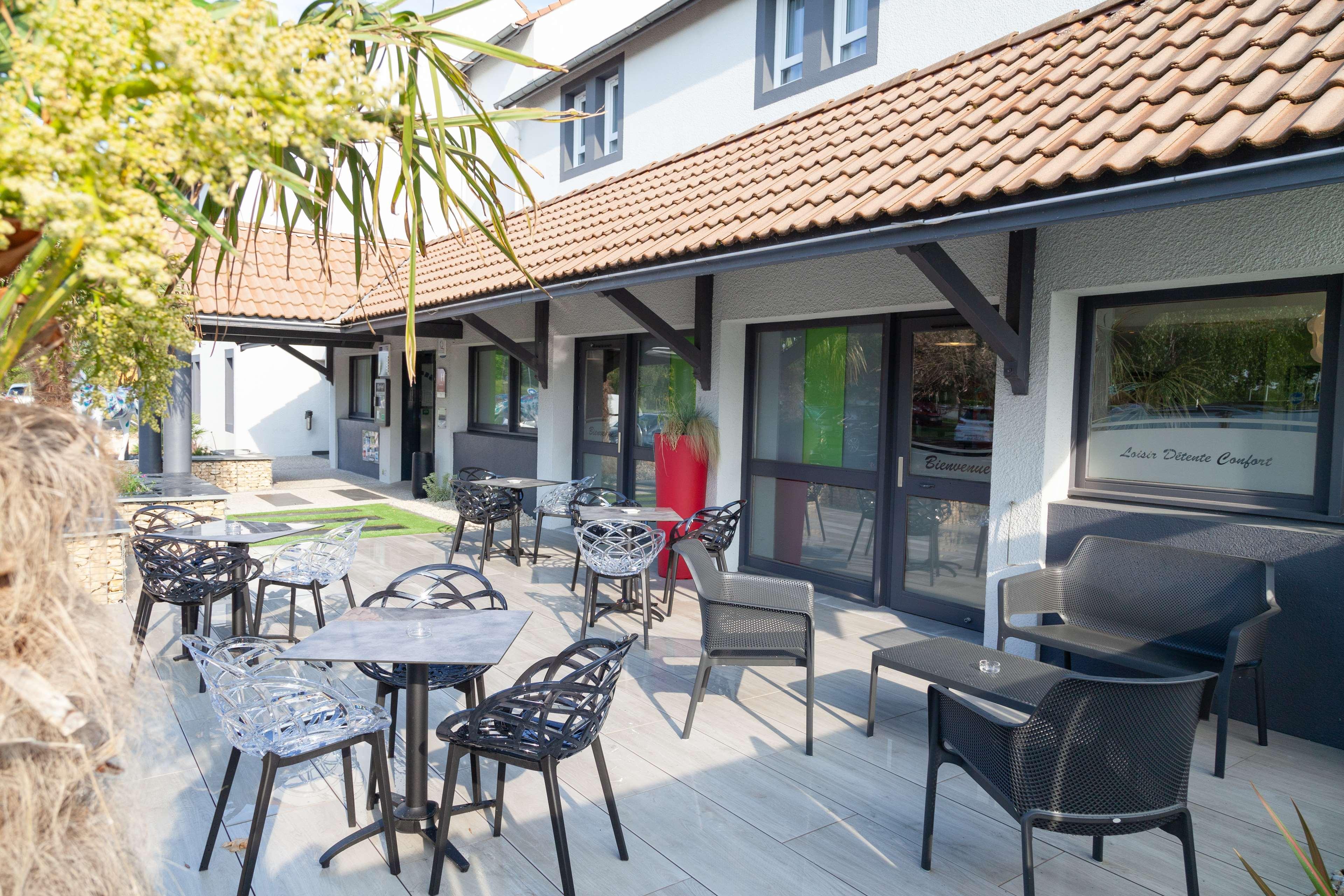 Kyriad Niort-Espace Mendesfrance Exterior foto